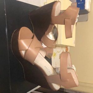 Kenneth Cole Wedges